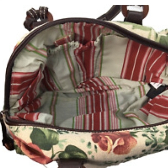 Floral Canvas Stone Mountain Handbag with Green Accents - Picture 16 of 16